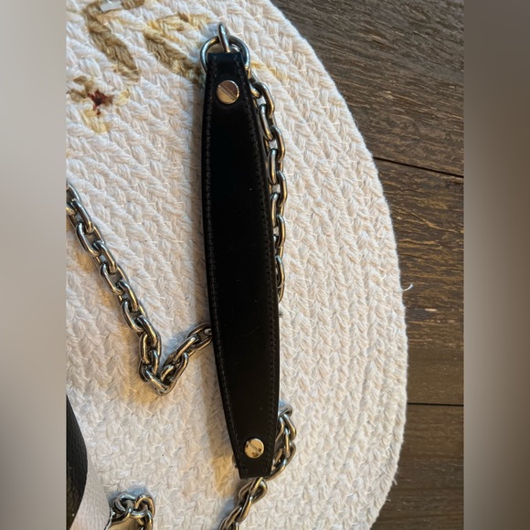 LOUIS VUITTON Portefeuille Twist Chain - Picture 13 of 16